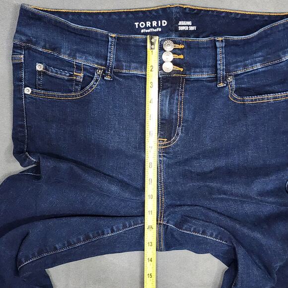 Torrid Jegging Jeans Super Soft Skinny High Rise Dark Wash Stretch Size 16 Short - Picture 6 of 8